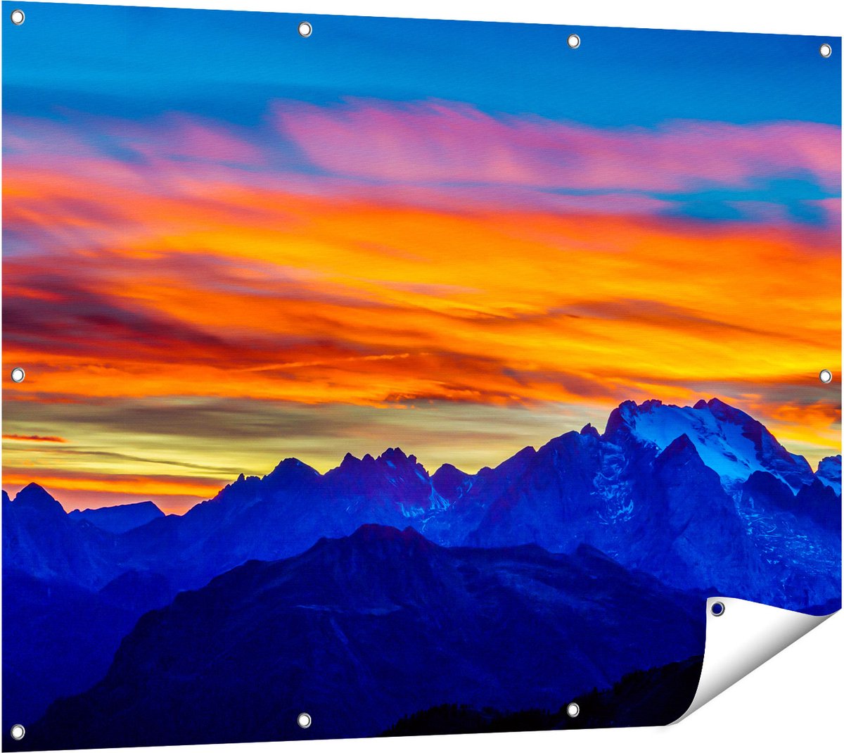 Gards Tuinposter Oranje Zonsondergang in de Bergen - 120x90 cm - Tuindoek - Tuindecoratie - Wanddecoratie buiten - Tuinschilderij Multikleur