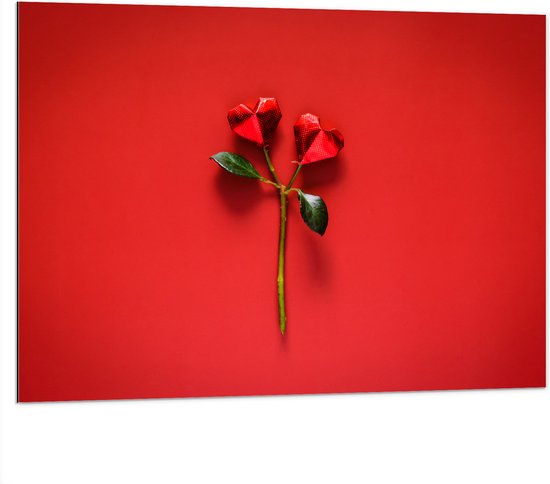 Dibond - Gevouwen Origami Rode Rozen tegen Rode Achtergrond - 100x75 cm Foto op Aluminium (Wanddecoratie van metaal)
