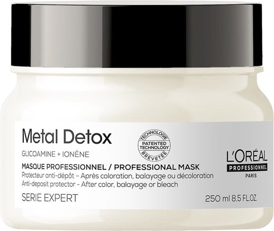 Metal Detox haarmasker van L'Oréal Professionnel, 250ml pot met witte verpakking en zwart deksel.