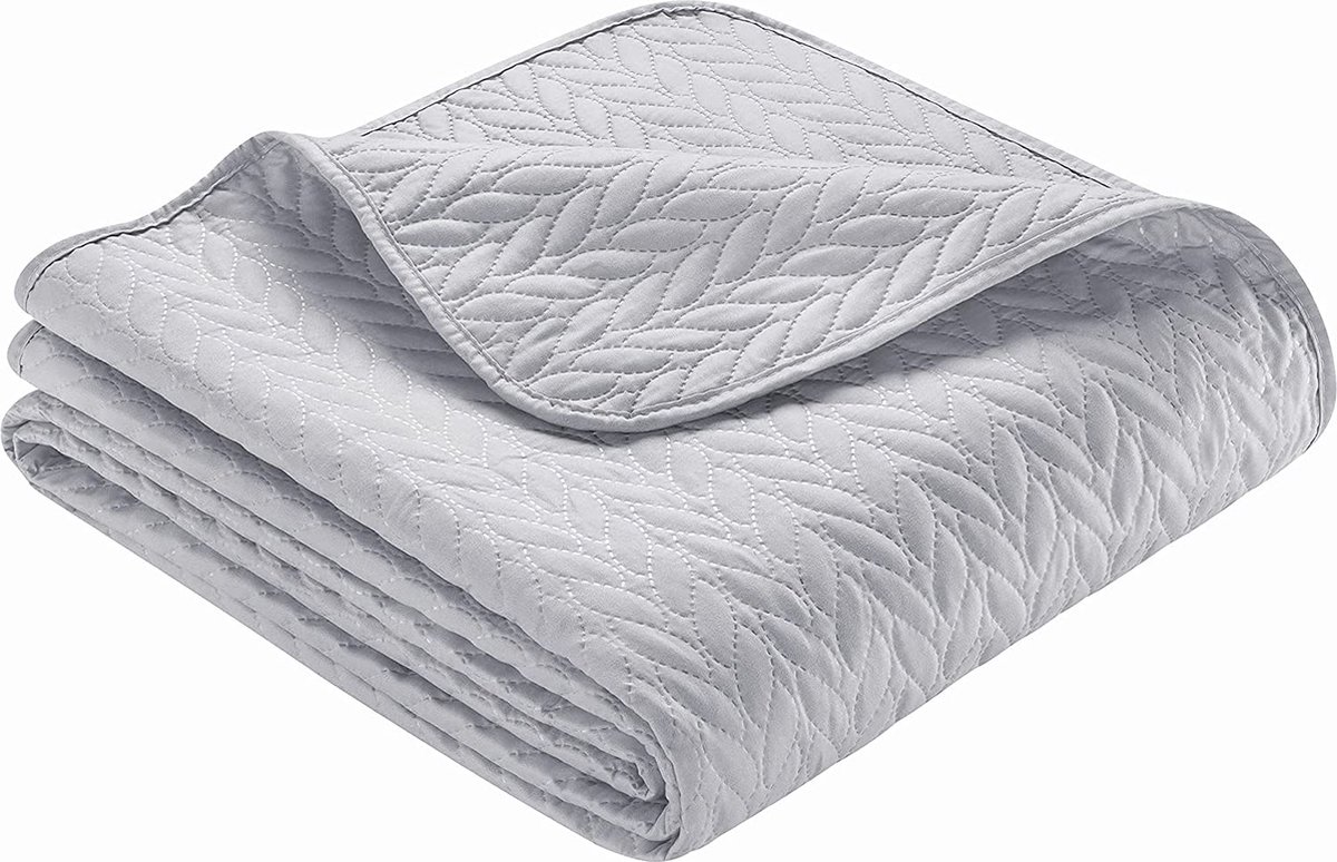 Luxe Bedsprei