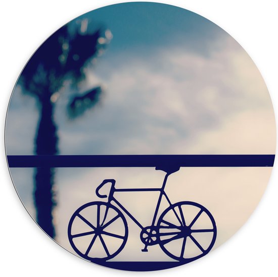 Dibond Muurcirkel - Miniatuur Fiets in Brug voor Palmboom - 100x100 cm Foto op Aluminium Muurcirkel (met ophangsysteem)