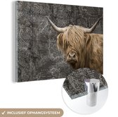 MuchoWow® Glasschilderij 180x120 cm - Schilderij acrylglas - Schotse hooglander - Wereldkaart - Koe - Foto op glas - Schilderijen