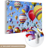 MuchoWow® Glasschilderij 120x80 cm - Schilderij acrylglas - Luchtballon - Lucht - Kleuren - Patronen - Foto op glas - Schilderijen