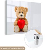 MuchoWow® Glasschilderij - Een knuffelbeertje voor valentijn - 80x60 cm - Acrylglas Schilderijen - Foto op Glas