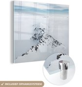 MuchoWow® Glasschilderij 90x90 cm - Schilderij acrylglas - Alpen - Sneeuw - Berg - Foto op glas - Schilderijen