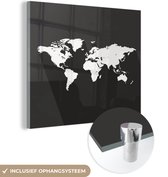 MuchoWow® Glasschilderij 50x50 cm - Schilderij acrylglas - Wereldkaart - Minimalisme - Zwart Wit - Foto op glas - Schilderijen