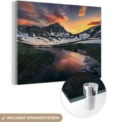 MuchoWow® Glasschilderij 80x60 cm - Schilderij acrylglas - Smeltende ijskap bij zonsondergang - Foto op glas - Schilderijen