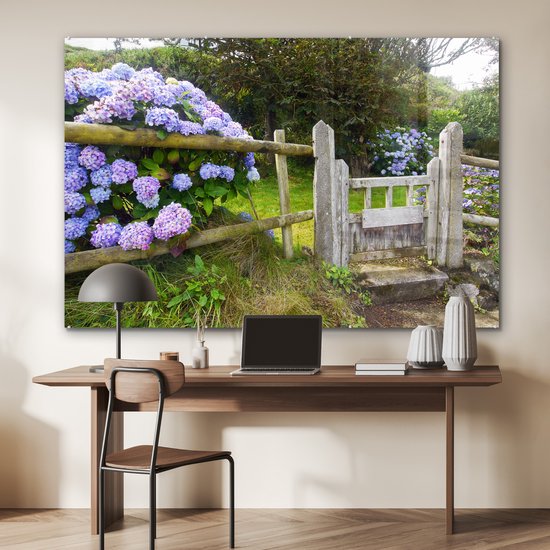 Cottage jardin aux hortensias Plexiglas 180x120 cm - Tirage photo sur Glas (Décoration murale Plexiglas) XXL / Groot format!