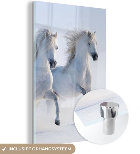 MuchoWow® Glasschilderij 40x60 cm - Schilderij acrylglas - Winter - Paarden - Sneeuw - Foto op glas - Schilderijen
