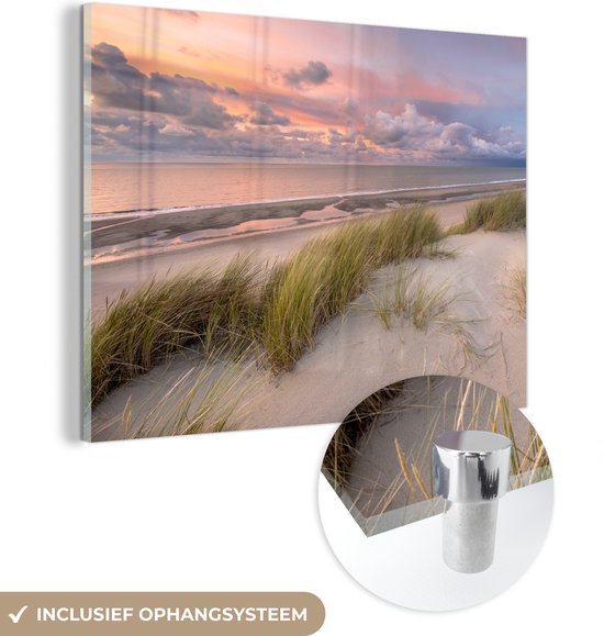 MuchoWow® Glasschilderij 120x90 cm - Schilderij acrylglas - Strand - Zee - Duin - Nederland - Roze - Foto op glas - Schilderijen