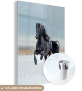 MuchoWow® Glasschilderij 90x120 cm - Schilderij acrylglas - Paard - Zwart - Sneeuw - Foto op glas - Schilderijen