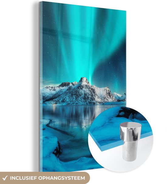 MuchoWow® Glasschilderij 40x60 cm - Schilderij acrylglas - Noorderlicht - IJs - Sneeuw - Noorwegen - Blauw - Bergen - Foto op glas - Schilderijen