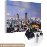 MuchoWow® Glasschilderij 60x40 cm - Schilderij acrylglas - Skyline Mumbai in de avond - Foto op glas - Schilderijen