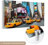 MuchoWow® Glasschilderij 40x20 cm - Schilderij acrylglas - New York - Taxi - Geel - Foto op glas - Schilderijen