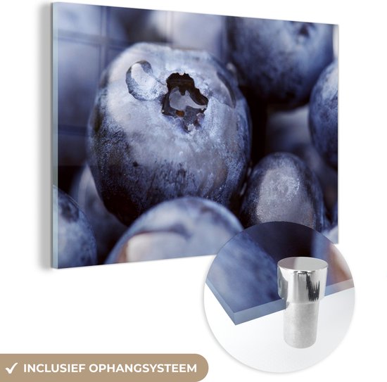 MuchoWow® Glasschilderij 90x60 cm - Schilderij acrylglas - Blauwe bessen - Bes - Fruit - Foto op glas - Schilderijen