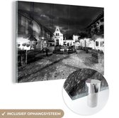 MuchoWow® Glasschilderij - Medellin in Colombia in de nacht - zwart wit - 180x120 cm - Acrylglas Schilderijen - Foto op Glas