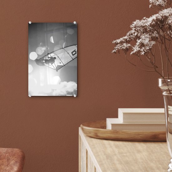 MuchoWow® Peinture sur verre 20x30 cm - Peinture sur verre acrylique - Une planche à voile fait un saut - noir et blanc - Photo sur verre - Peintures