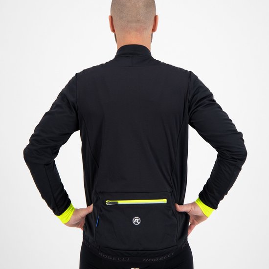 Zwarte fietsjas met fluo-gele accenten op de manchetten en een rits op de achterzak. Rogelli logo.