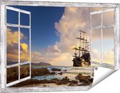 Gards Tuinposter Doorkijk Piratenschip aan de Kust bij Zonsondergang - 90x60 cm - Tuindoek - Tuindecoratie - Wanddecoratie buiten - Tuinschilderij