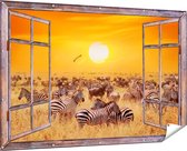 Gards Tuinposter Doorkijk Kudde Zebra's bij een Oranje Zonsondergang - 180x120 cm - Tuindoek - Tuindecoratie - Wanddecoratie buiten - Tuinschilderij