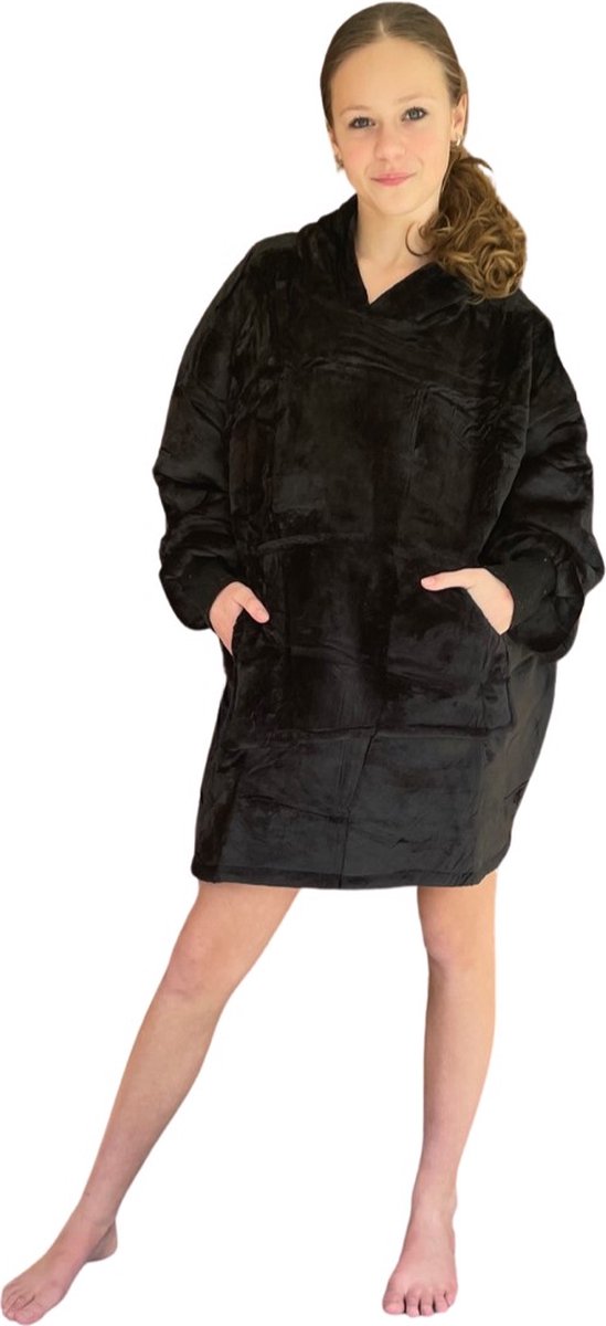 Hoodie deken kind - Fleece kinder poncho - plaid met mouwen en capuchon voor kinderen - oversized hoodie kind - fleece deken met mouwen – hoodie plaid voor kinderen - hoodie blanket - zacht & warm - zwart - 134 t/m 164 - Badrock