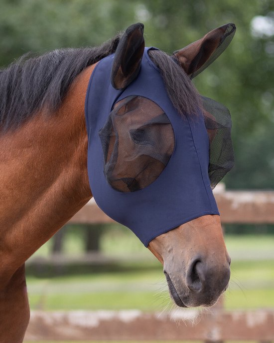 Donkerblauwe vliegenkap met mesh oogbedekking en oorbescherming.