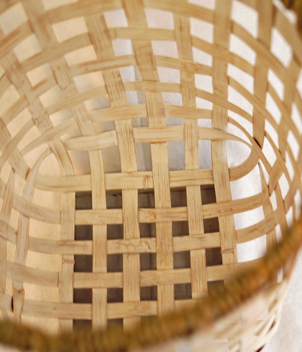 Nusa Originals - Handgemaakte Witte Bamboe Wasmand - Medium 40x50cm