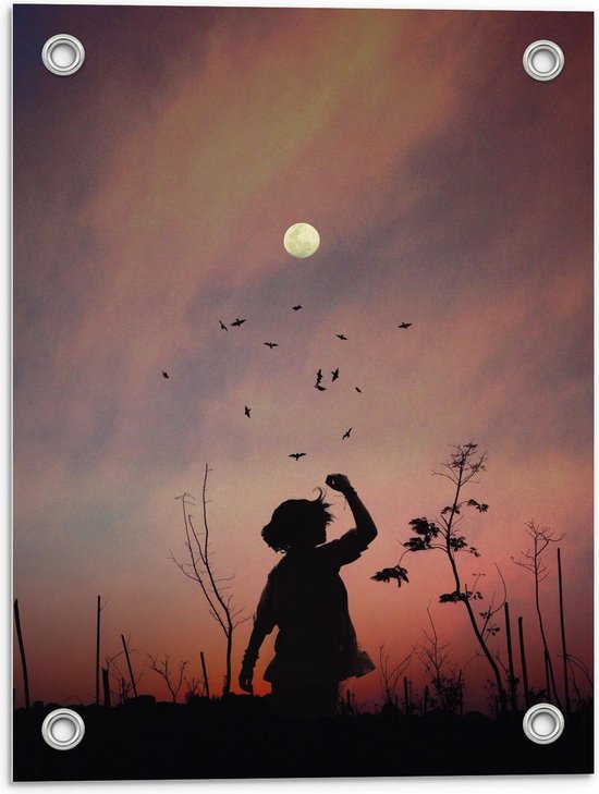 Tuinposter – Witte Maan aan de Hemel bij Meisje tussen Bloemen - 30x40cm Foto op Tuinposter  (wanddecoratie voor buiten en binnen)