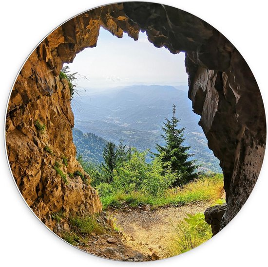 Forex Wandcirkel - Grot met Uitzicht op Berglandschap - 70x70cm Foto op Wandcirkel (met ophangsysteem)