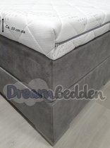 Topper 120x220 Hybride Schuim ca. 10cm dik met Cooltouch hoes. Medium