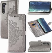 Telefoonhoesje met pasjeshouder Motorola Moto G8 Power Grijs met Mandala Design - Klaphoesje - Plaats voor pasjes