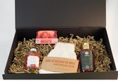 Geschenkset Cranberry, showergel, massageolie, zeep, scrubhandschoen, cadeau vrouw, Moederdag cadeau