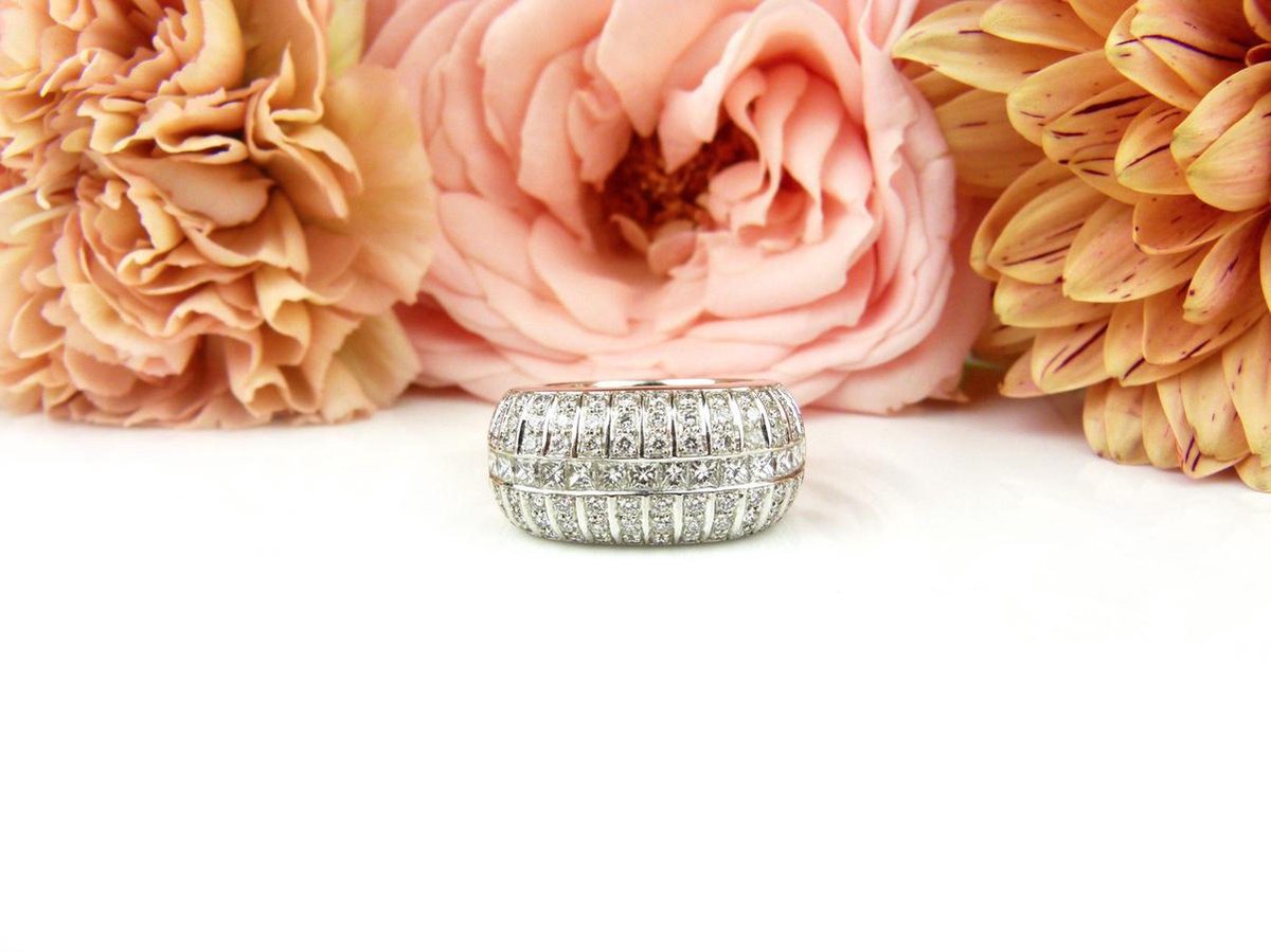ring in wit goud gezet met diamant en diamant princessen - Sophie