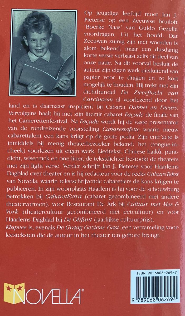 Boekomslag van 'Klapvee' met een kinderfoto van Jan J. Pieterse links en tekst rechts.