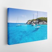 Onlinecanvas - Schilderij - Sailboats In A Beautiful Bay. Paxos Island. Greece Art Horizontal Horizontal - Multicolor - 75 X 115 Cm