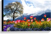 Toile - Champ de tulipes magiques au grand arbre et aux Montagnes - 60x40cm Photo sur toile (Décoration murale sur toile)