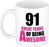91 great years of being awesome cadeau mok / beker wit en roze