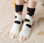 Warme fluffy dames sokken - huissokken - sleep soks - bedsokken - print kat - wit - zwart - bruin - 36-40 - dikke sokken - winter sokken