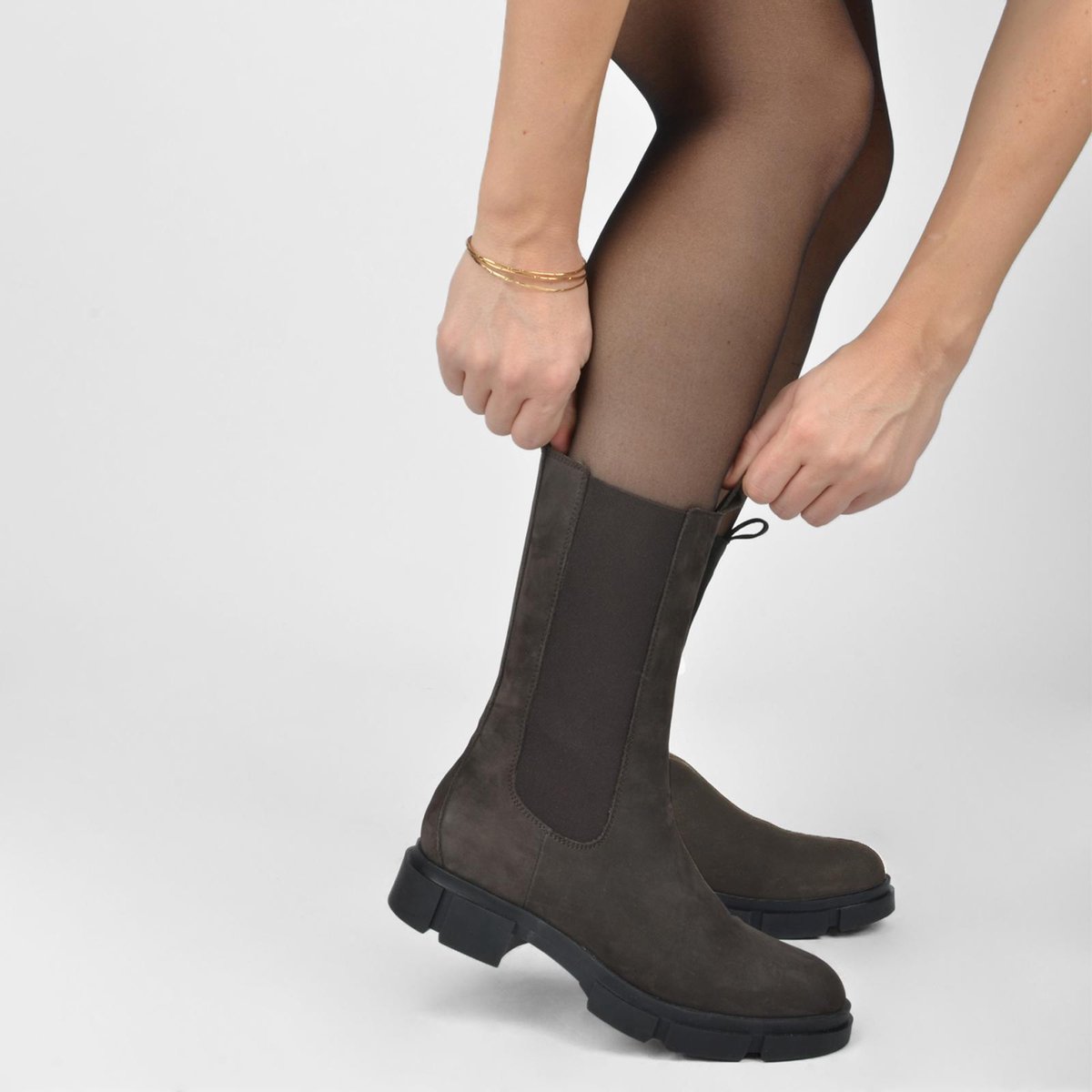 PS Poelman Lynn Dames Nubuck Leren Chelsea Enkellaarzen met Elastiek -  Donker | bol.com