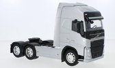 Volvo FH 500 (6x4) trekker zilver, 1:32 Welly