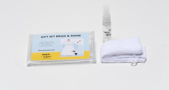 Bride & Shine Cleanerset, vlekkenverwijderaar voor bruidsjaponnen, incl reinigingsdoek en toilettasje. Deze cleaner reinigt easy vlekken in uw bruidsjapon.