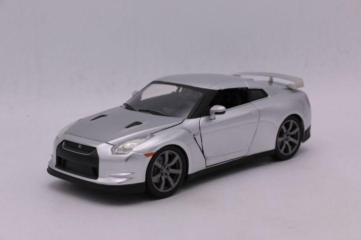 Nissan Skyline R35 GTR The Fast And The Furious modelauto 1:24