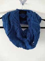Ronde dames col sjaal Karin ajourpatroon blauw