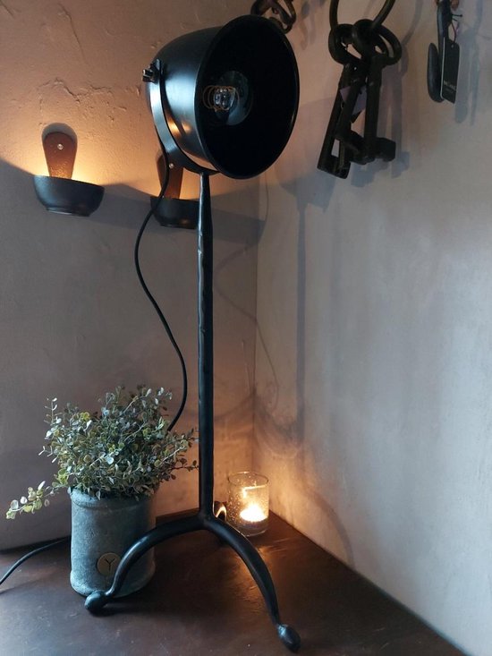 Brynxz - Lampe industrielle en fer - Zwart - Lampe photo en fer - Hauteur  69 cm -... | bol