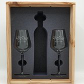 Wijnkist met 2 gegraveerde wijnglazen – bruiloft – jubileum