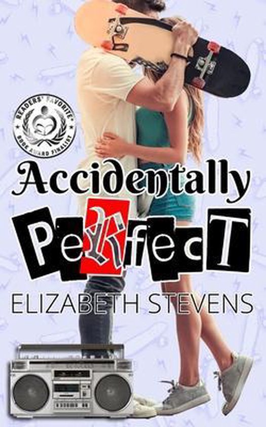 Twee tieners omhelzen elkaar met een skateboard en een ghettoblaster op de voorgrond. Boek "Accidentally Perfect".