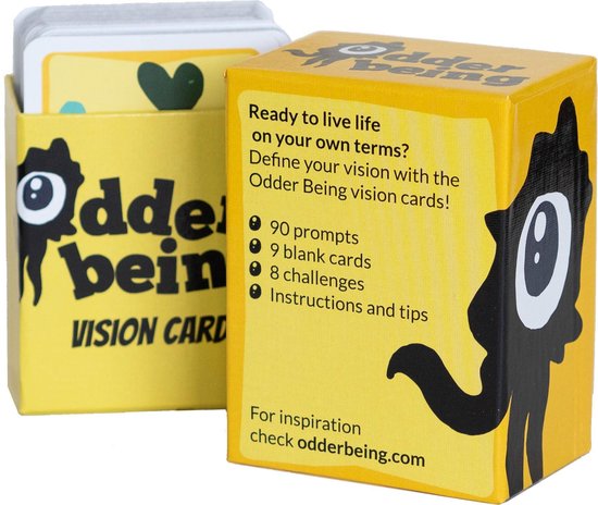 Gele doos met de tekst 'Odder Being VISION CARDS' en informatie over het aantal kaarten en de website.
