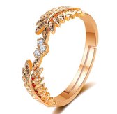 Blaadjes ring | goud gekleurd