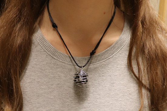 Thumbnail van een extra afbeelding van het spel D&D Dungeons dragons ketting necklace zwart black