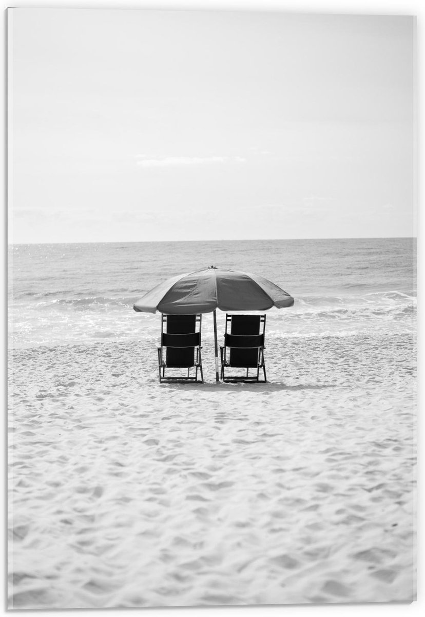 Acrylglas - Stoeltjes op het Strand met Parasol (zwart/wit) - 40x60cm Foto op Acrylglas (W